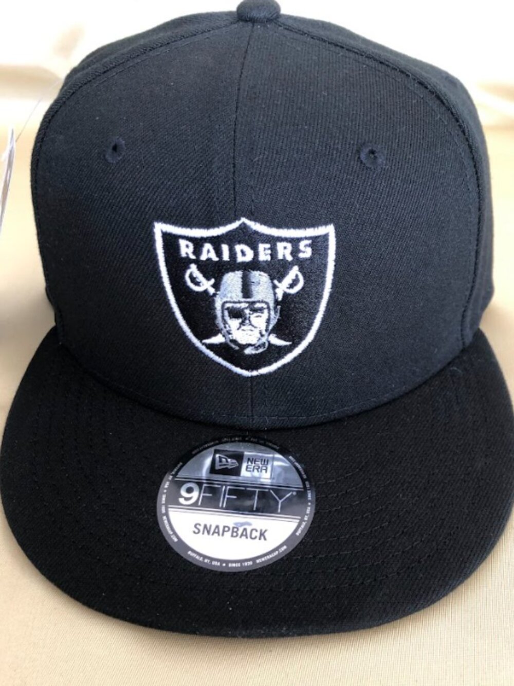 Las Vegas Raiders Black Snapback Hats!